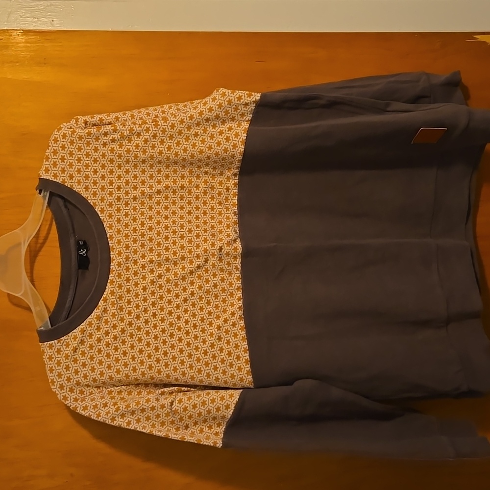 & Sweatshirt